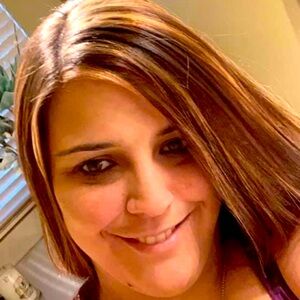 Meet your Posher, Caitlin